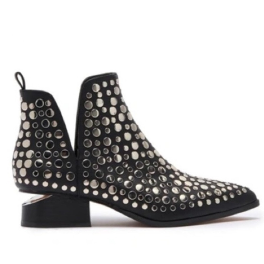 Steven New York Steve Madden Renata Studded Ankle Boot Black Pointed Toe 9.5